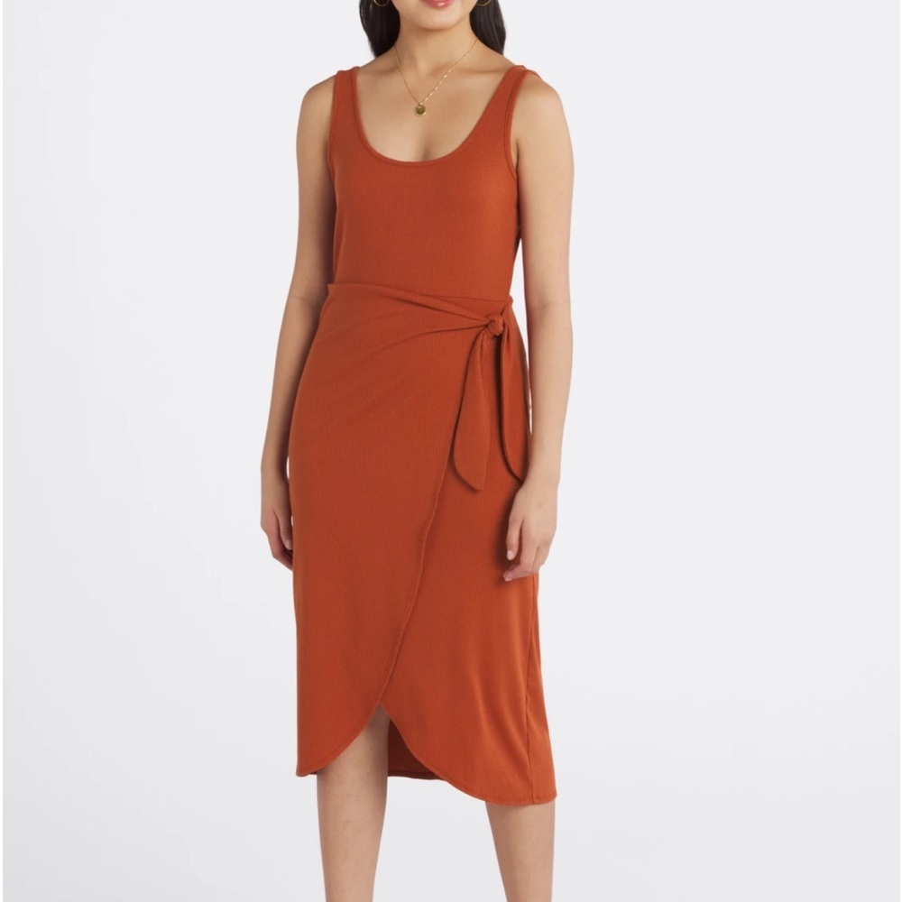NINE BRITTON
Amber‎ Knit Midi Wrap Dress